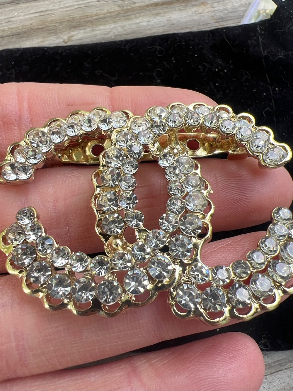CHANEL Gold-Tone Double C Crystal Brooch - Picture 8 of 9